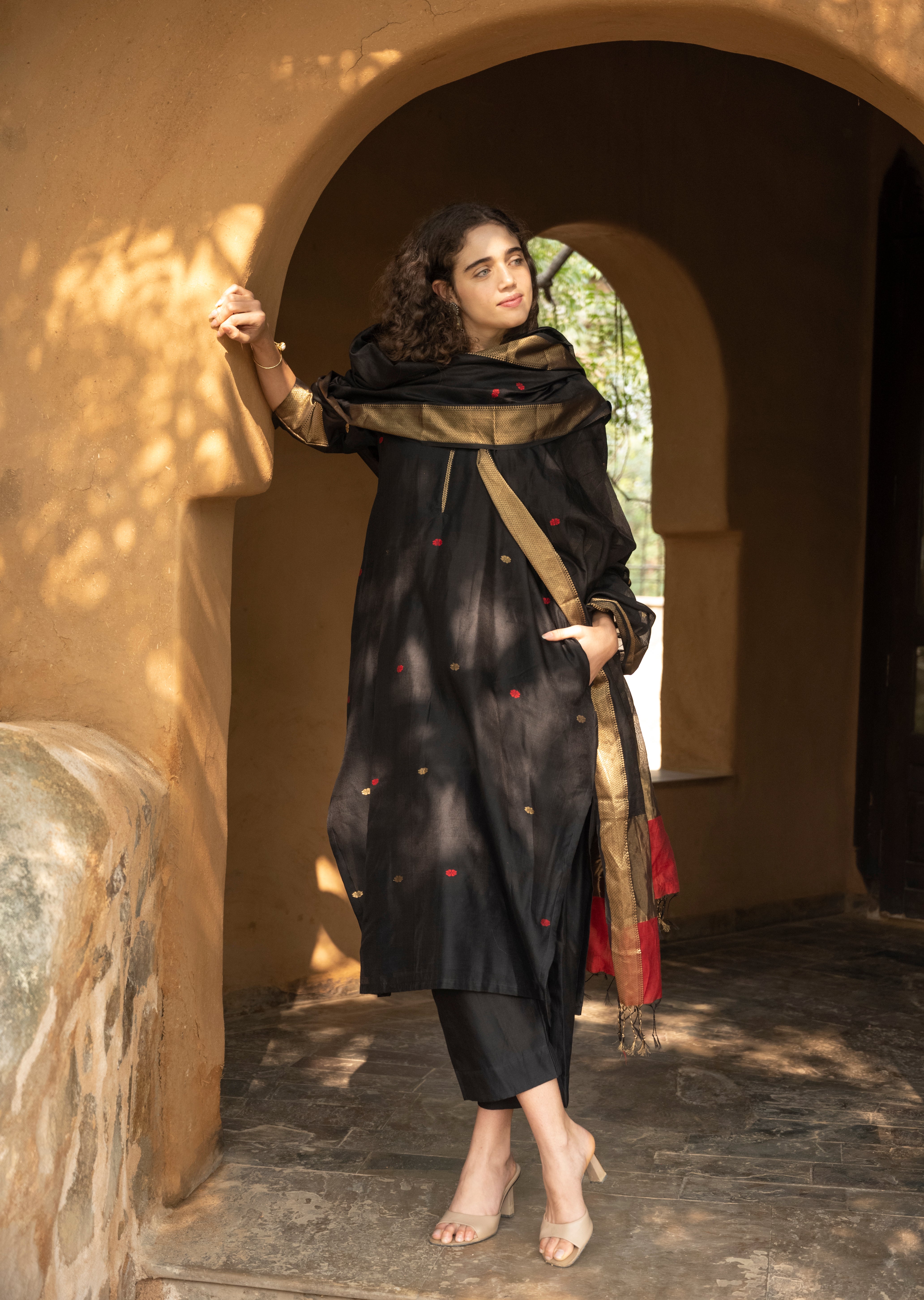 Pure Maheshwari Silk With Handwoven Motifs
