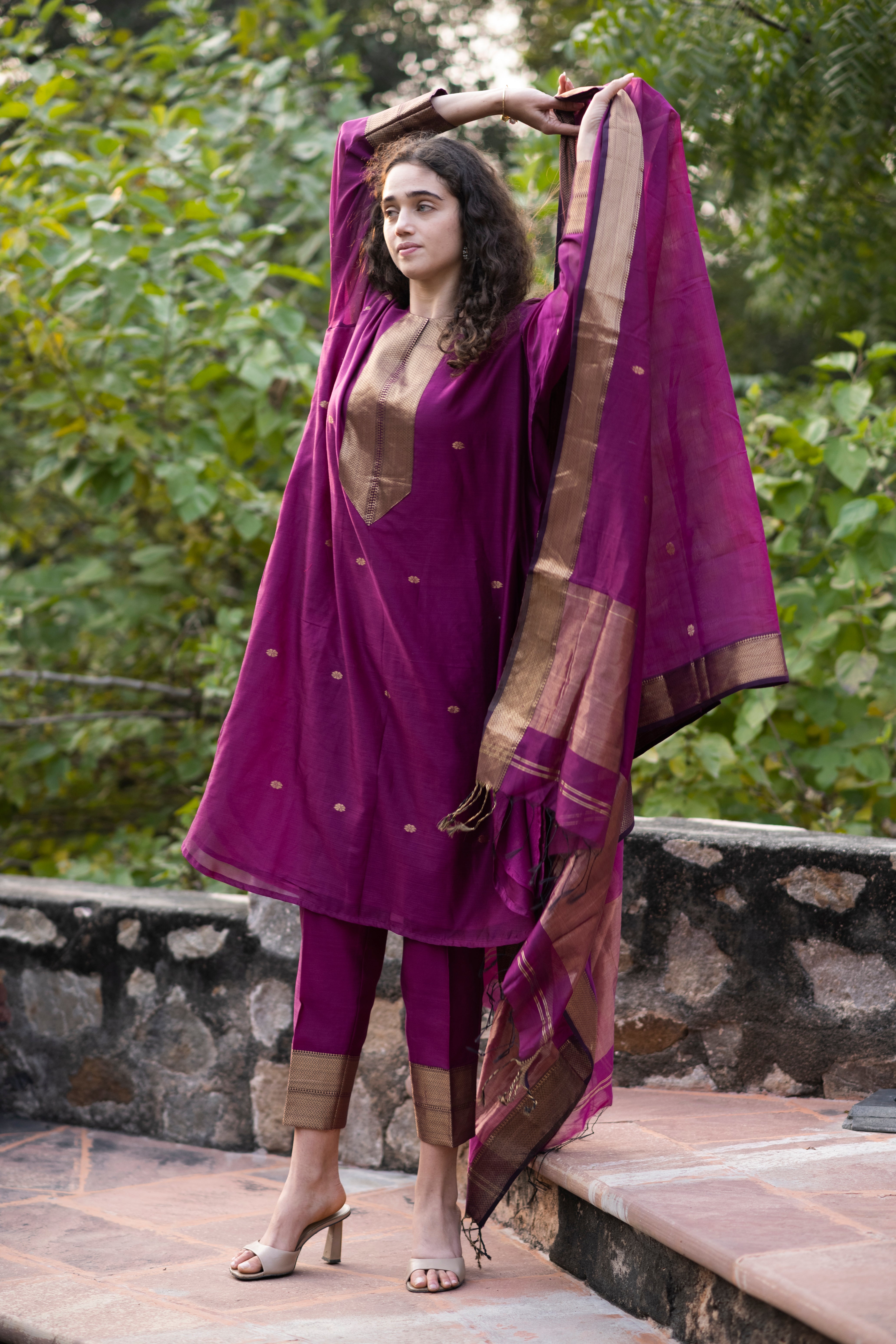 Pure Maheshwari Silk With Handwoven Motifs