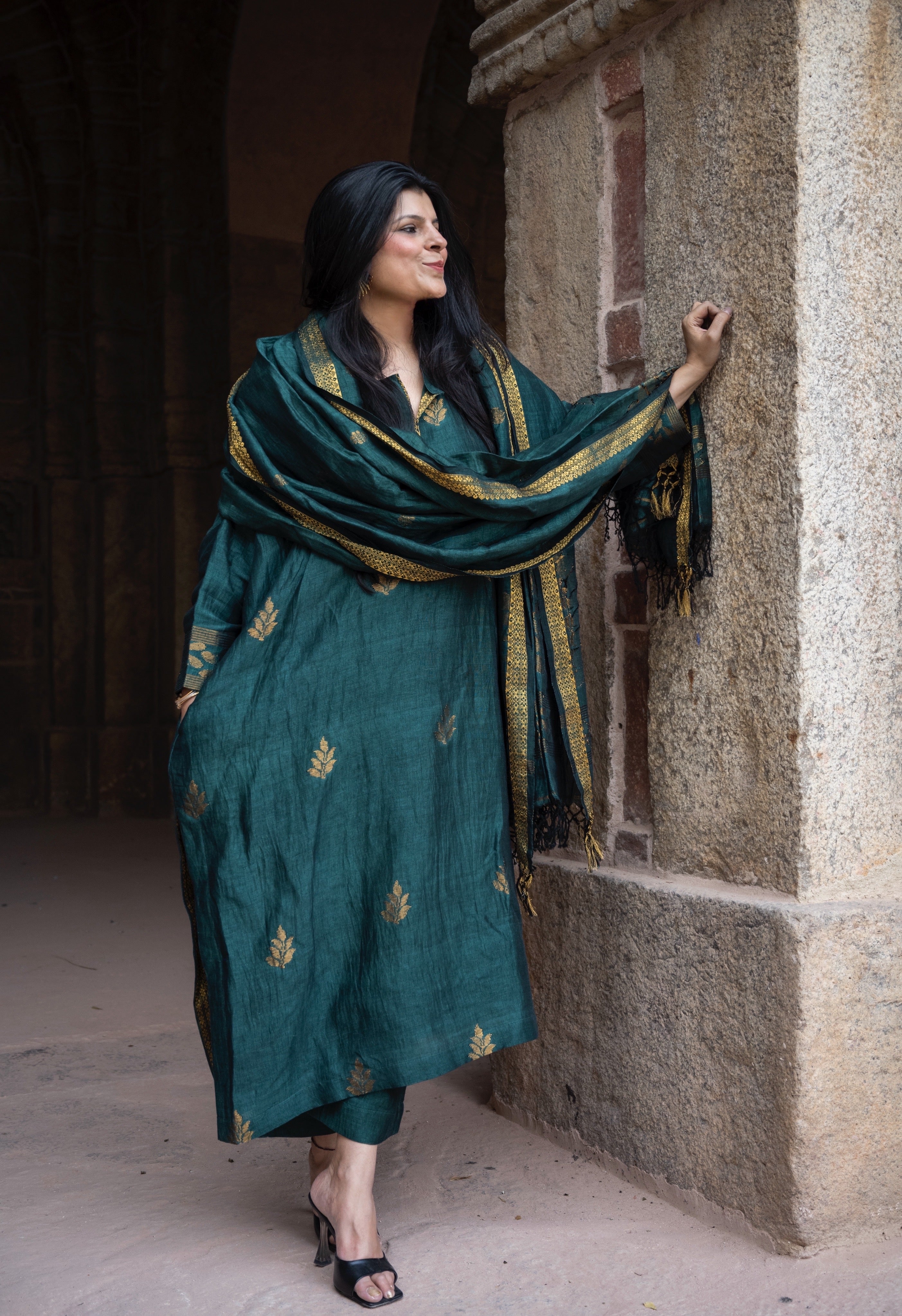 Rajwada Suit (Emerald Green)