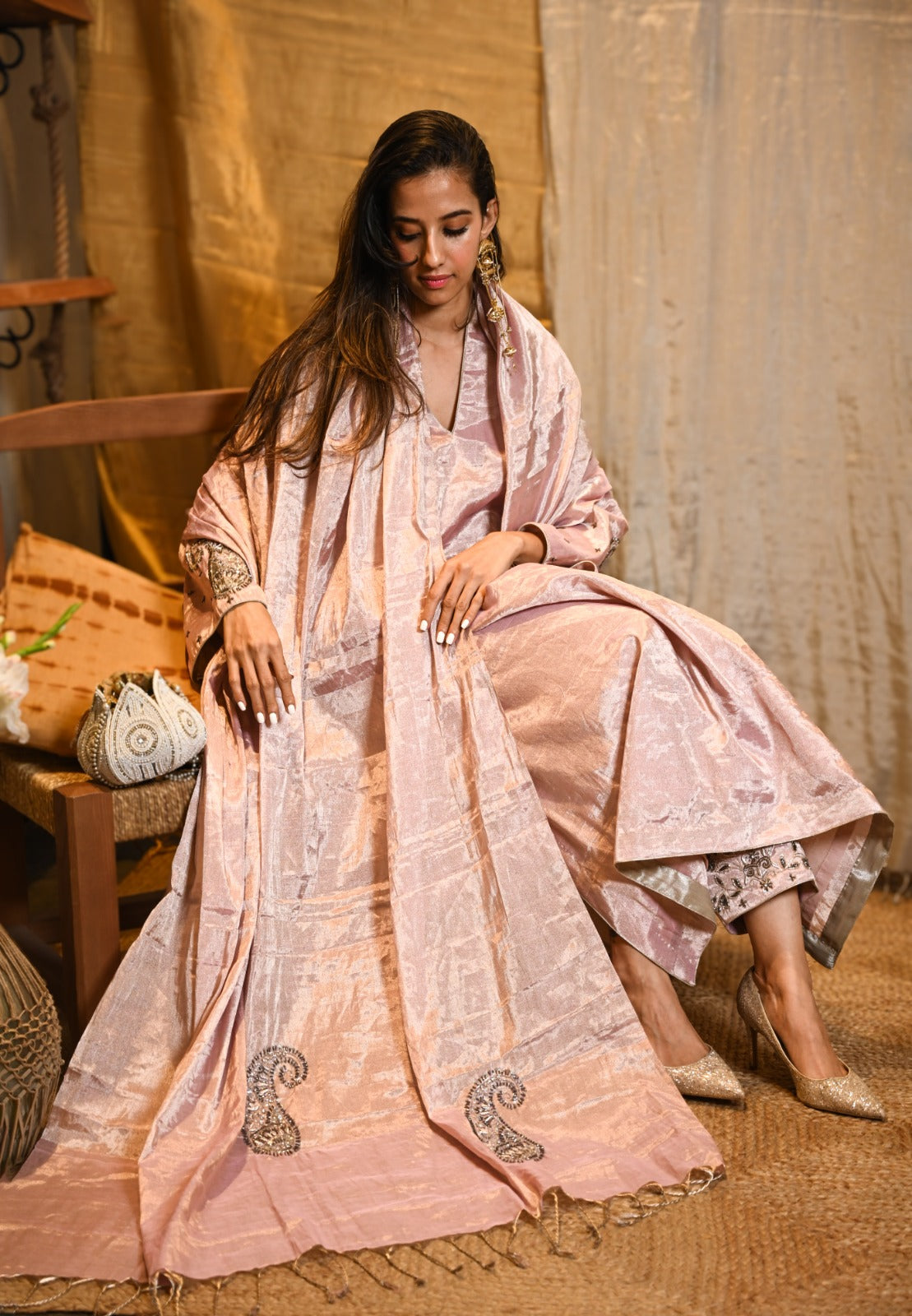 Pure Handloom Zari Silk Outfit (Pink)
